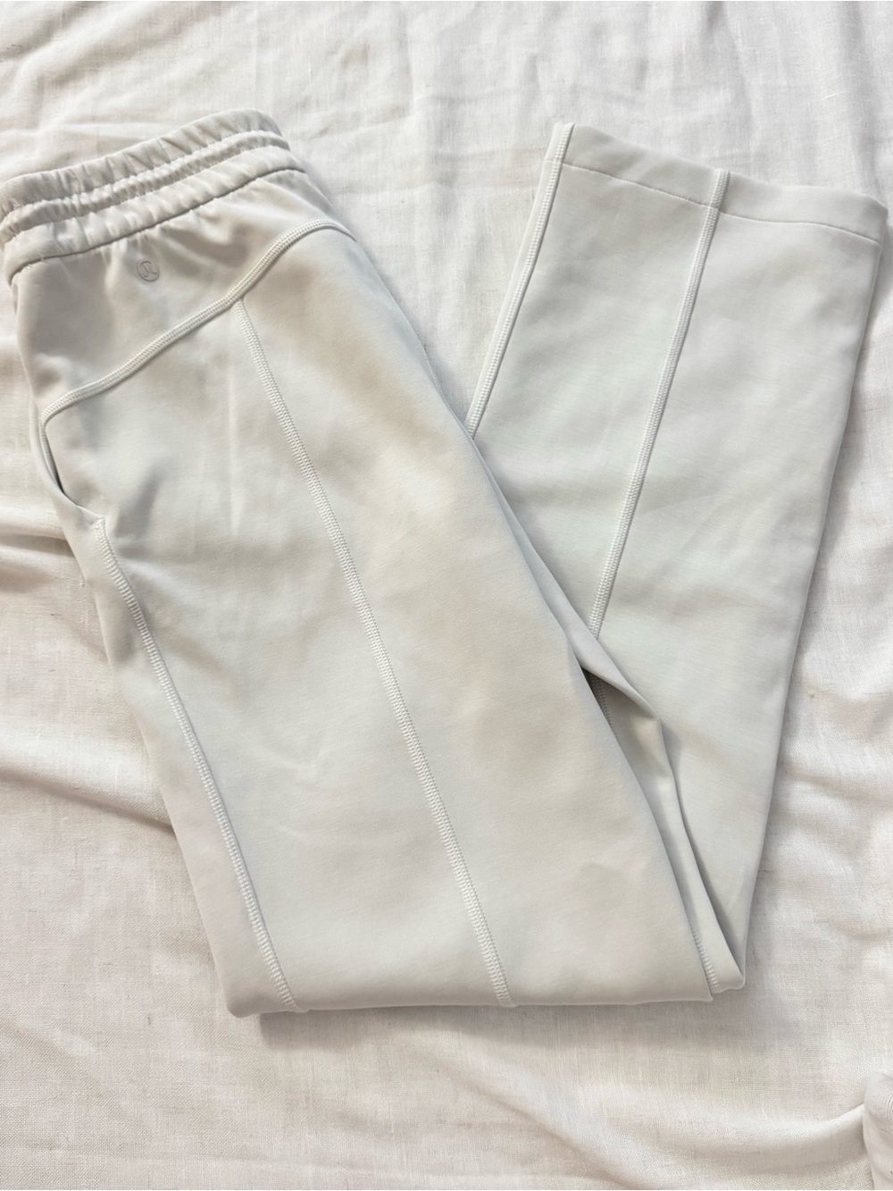 Lululemon Softstreme Pants in Bone